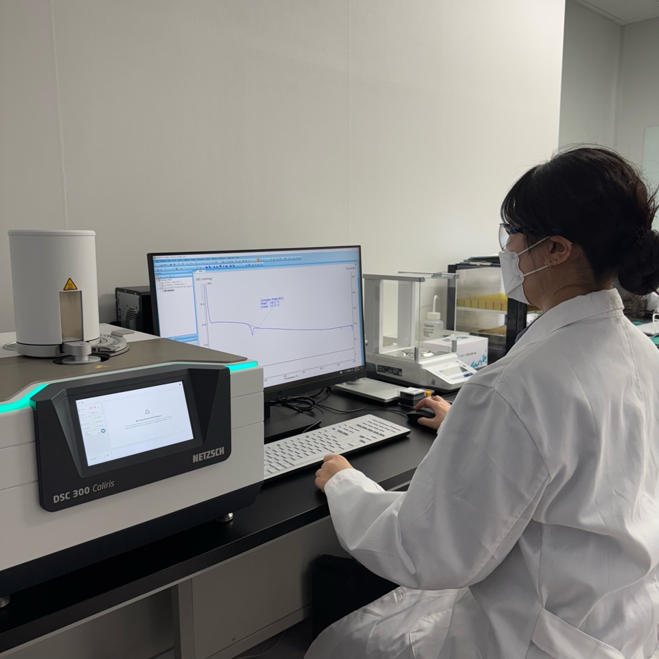 Analysis Center Image 14