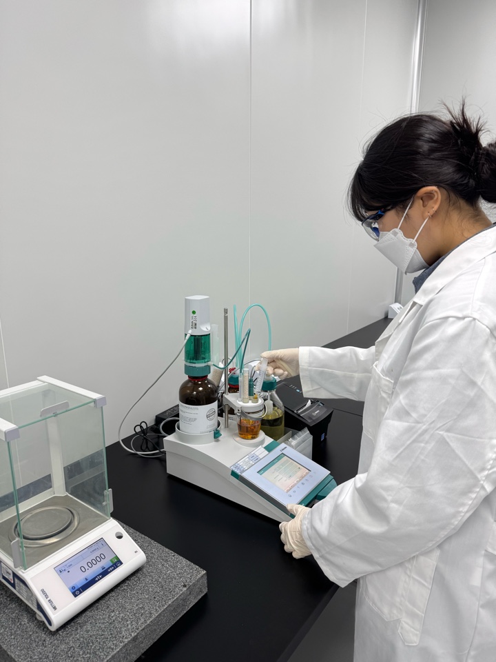 Analysis Center Image 4