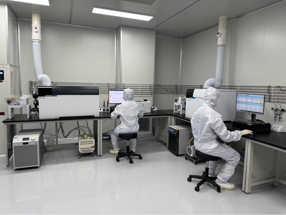 Analysis Center Image 9